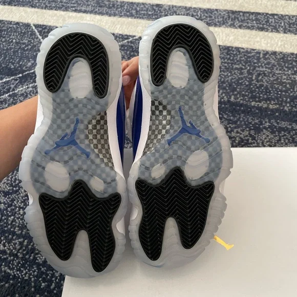 women’s air jordan 11 retro low ‘concord sketch’